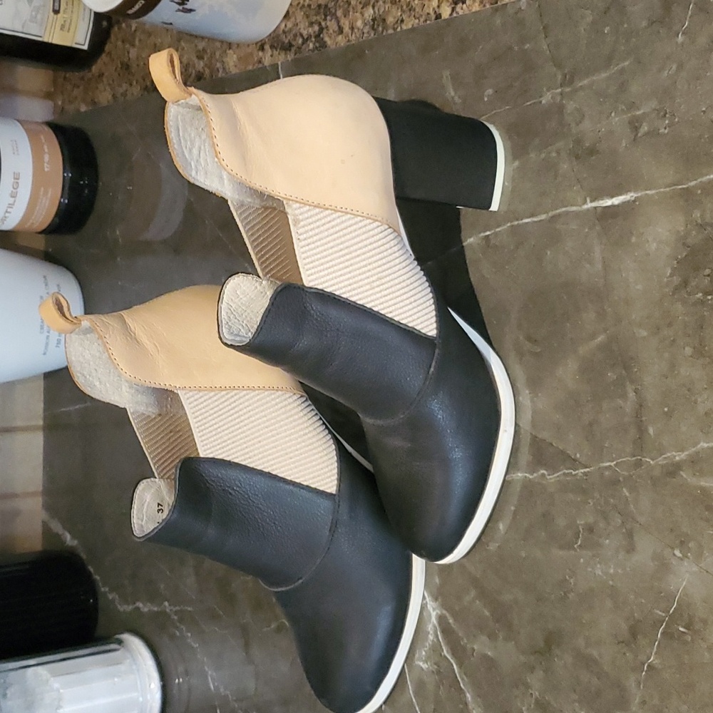 Shoe the bear booties